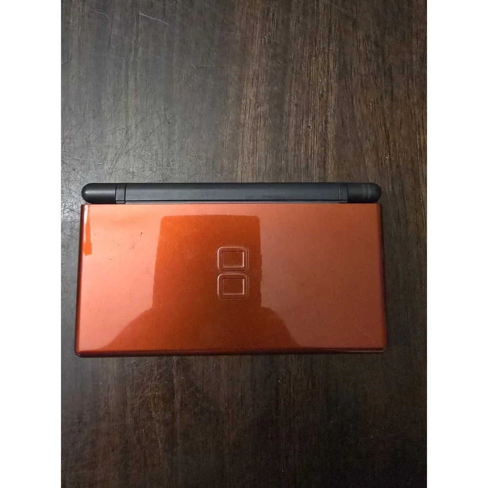 Nintendo DS Lite USG-001 Crimson Red/Black Console‎ w/ Stylus, Charger & Game